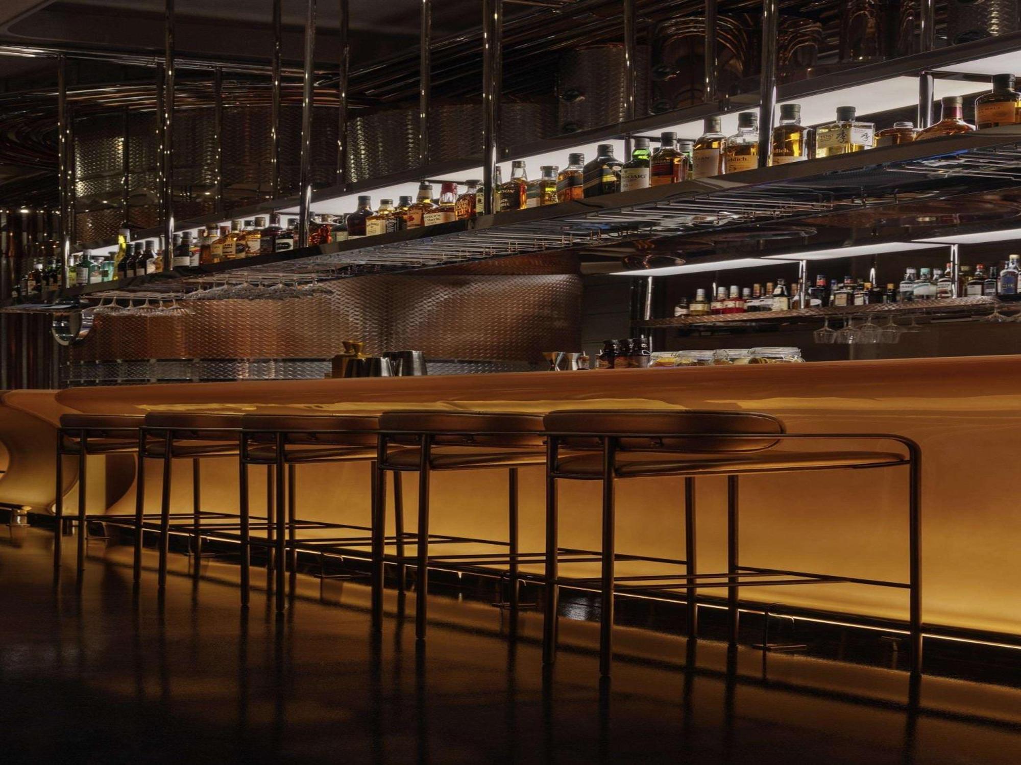 So/ Uptown Dubai酒店 外观 照片 The bar at the RITZ