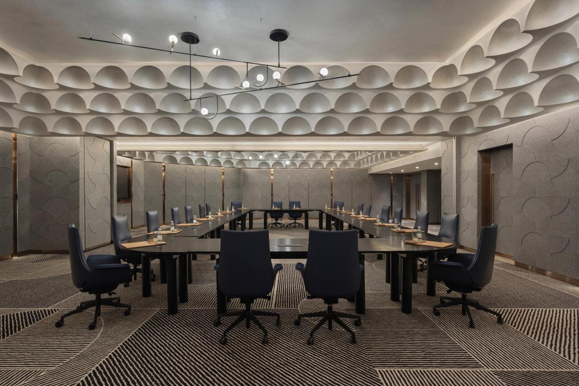 So/ Uptown Dubai酒店 外观 照片 The meeting room of the Federal Council
