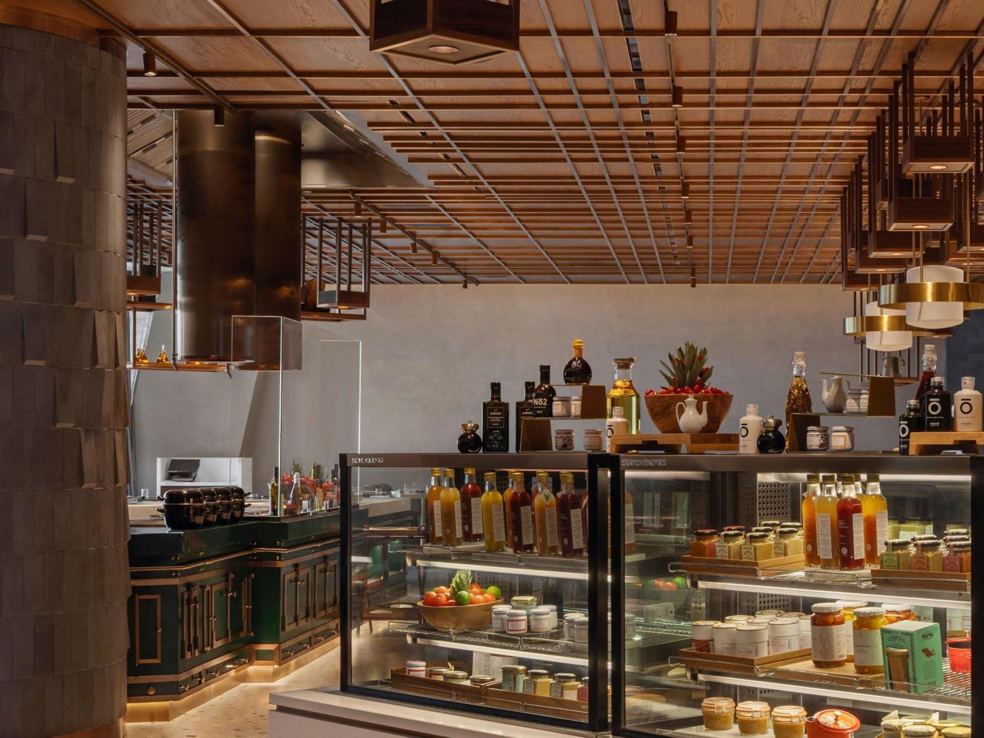 So/ Uptown Dubai酒店 外观 照片 The kitchen at the restaurant